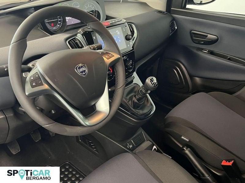 Lancia Ypsilon 1.0 FireFly 5 porte S&S Hybrid Platino - Km0