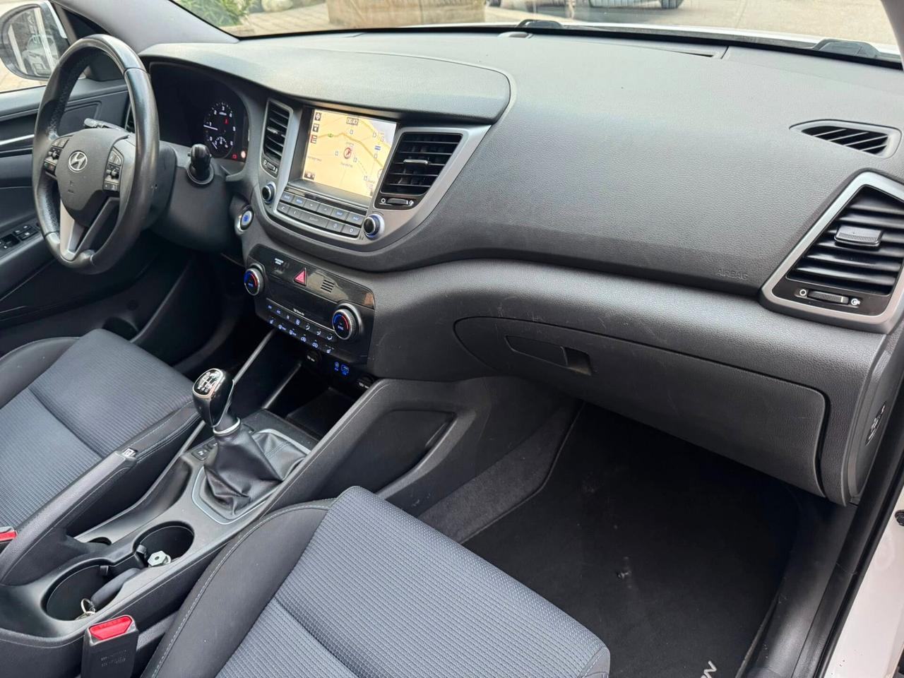 HYUNDAI TUCSON 1.7 CRDI 115 CV. TETTO APRIB.+NAVI