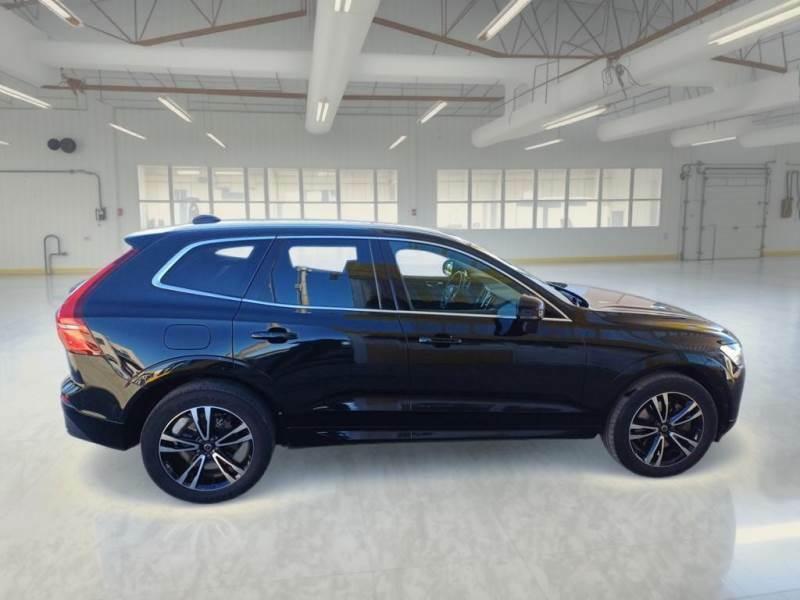 VOLVO XC60 B4 D AWD automatico Momentum Pro