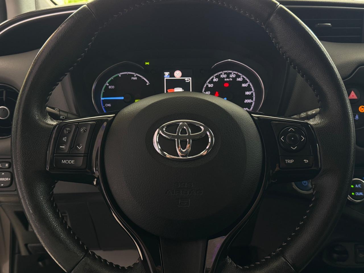 Toyota Yaris Hybrid Lounge Full Optional
