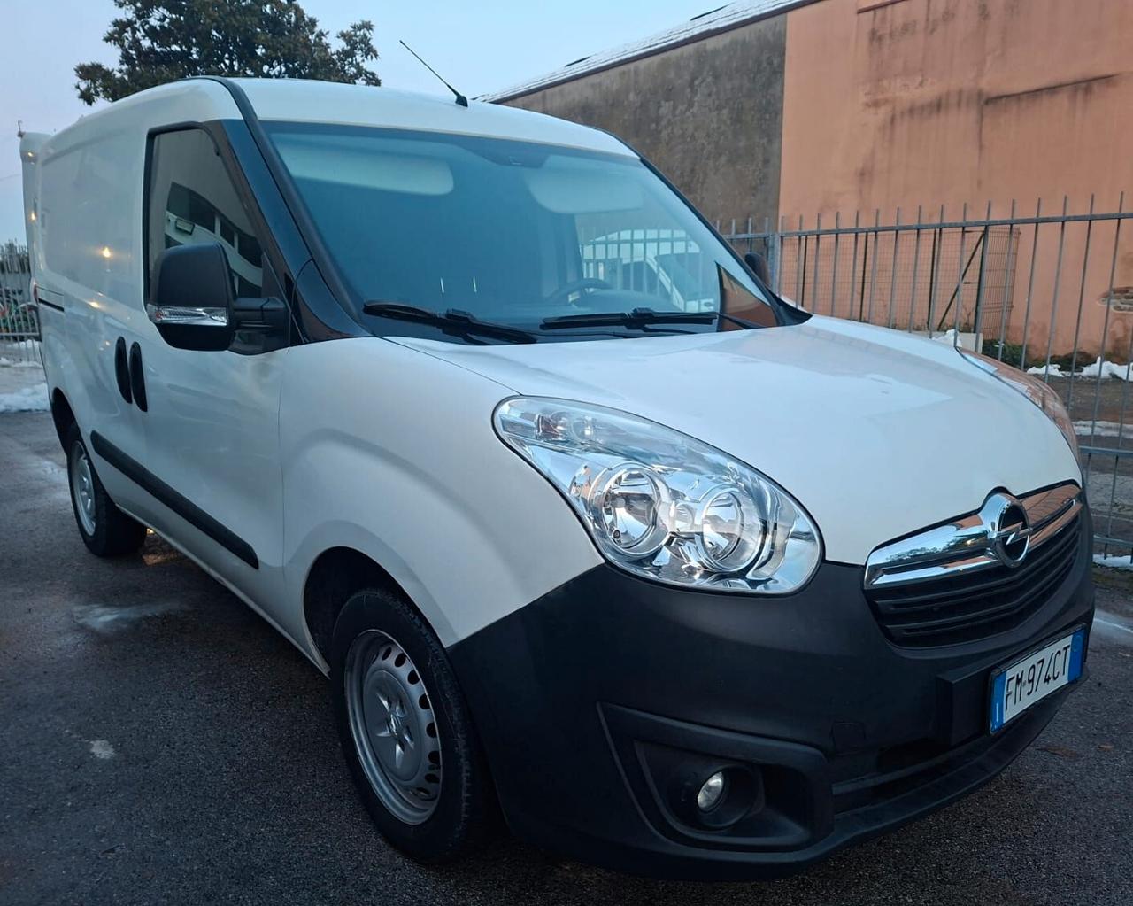 Opel Combo 1.6 Mjt 120 CV