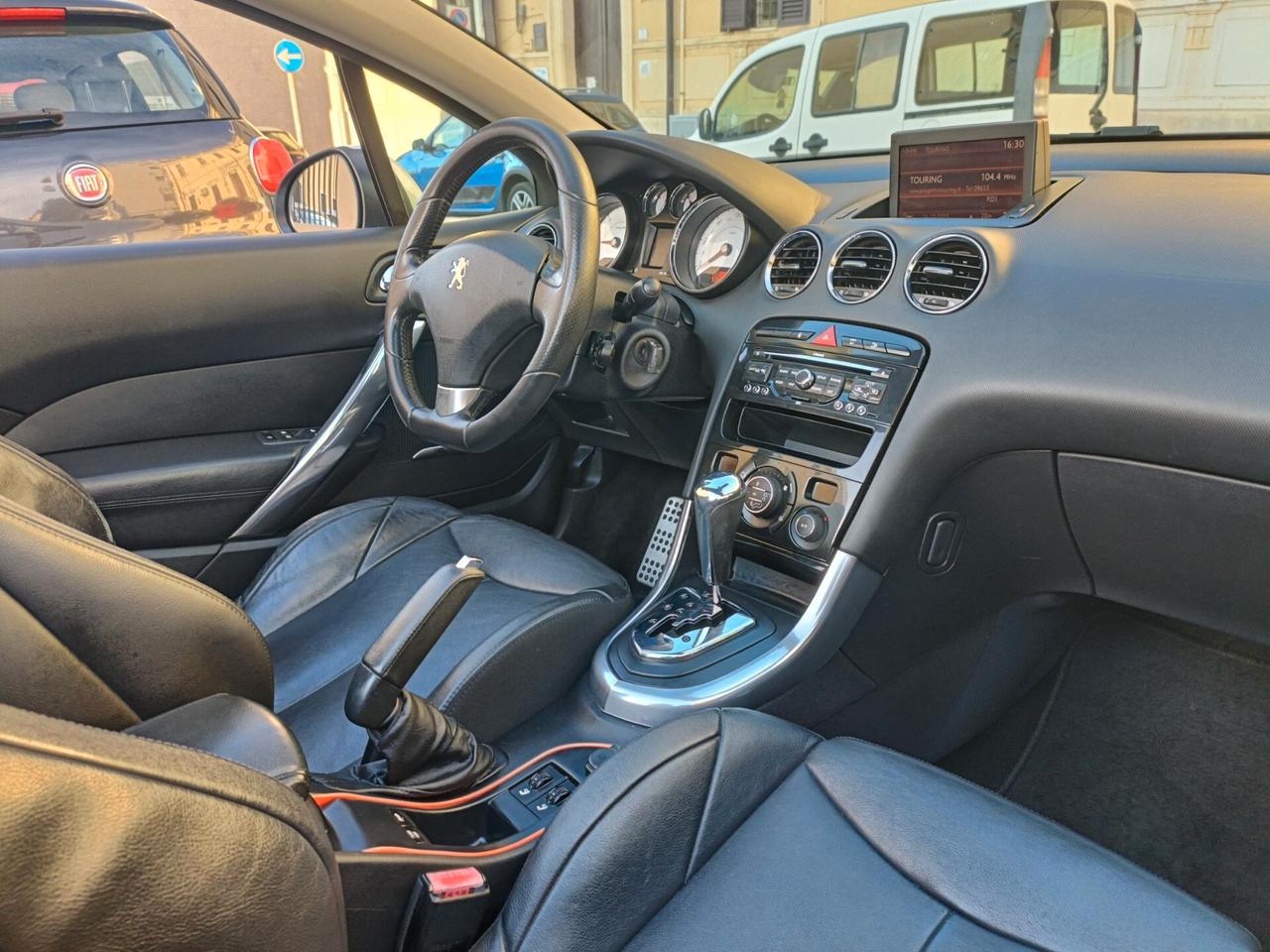 Peugeot 308 2.0 HDi 136CV CC aut. Féline