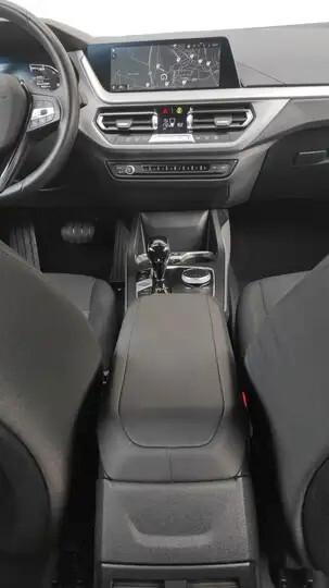 Bmw 118d 5p. Business Advantage