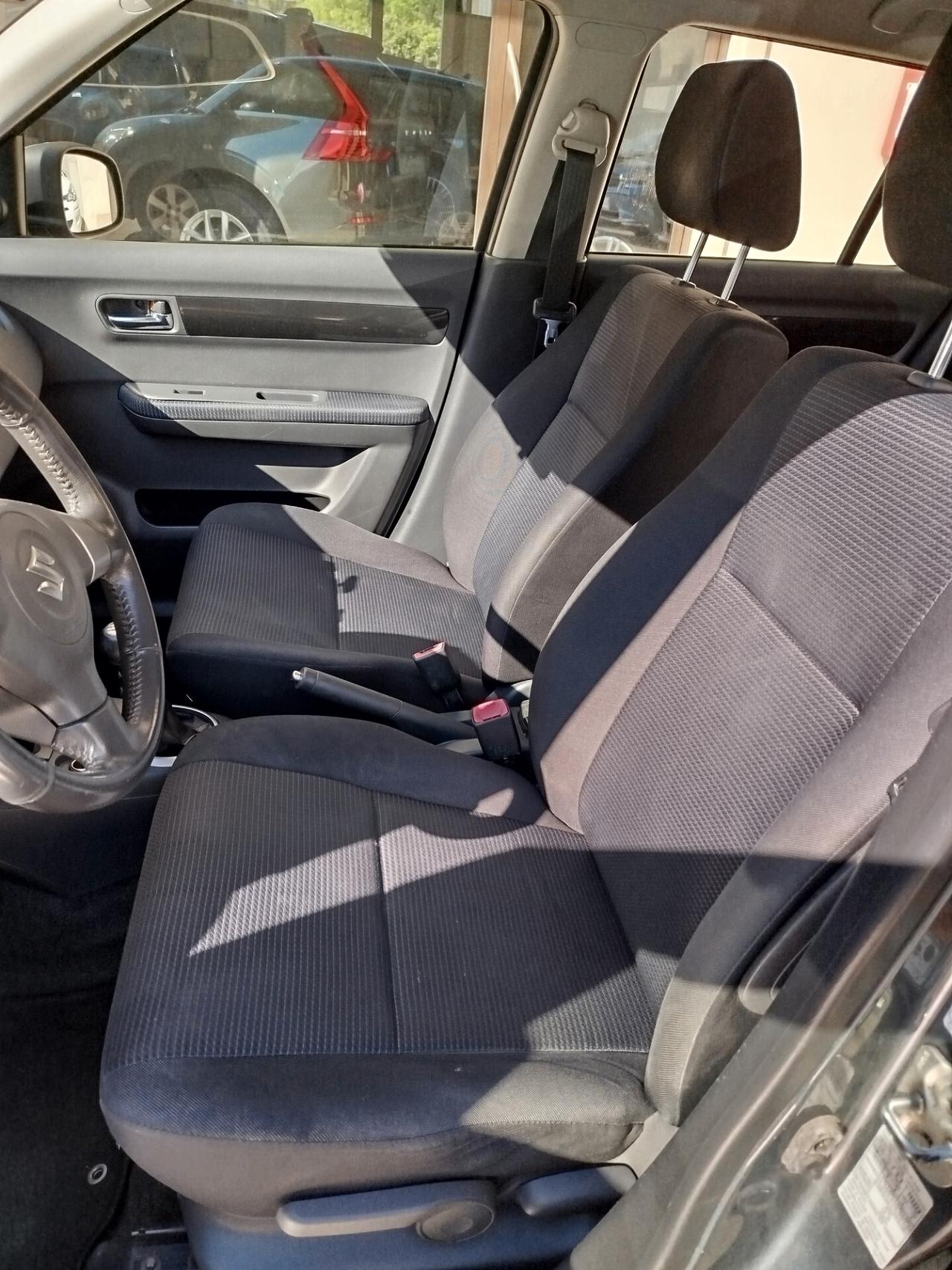 Suzuki Swift 1.3 4x4 5p. GL