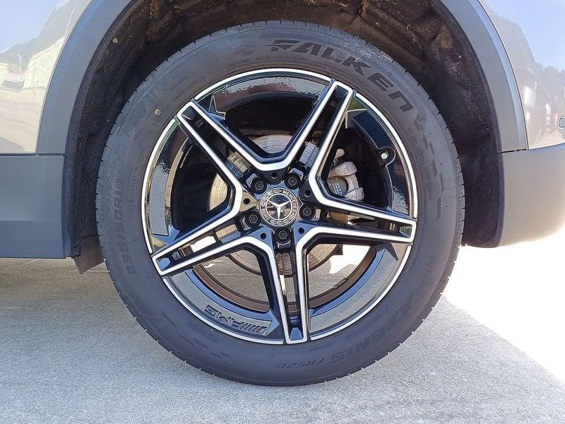 Mercedes-Benz GLA 180 d Premium auto