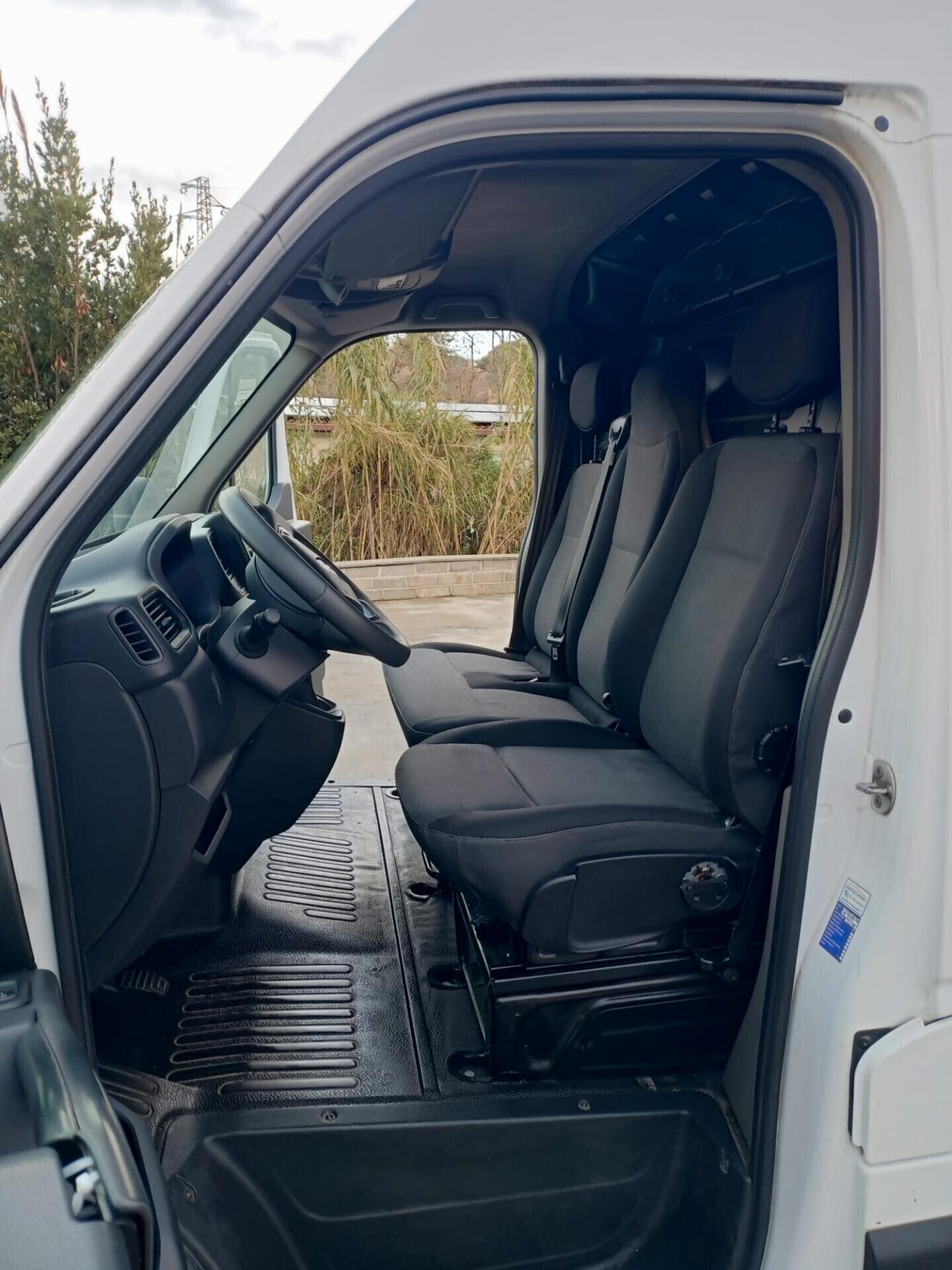 Renault Master T33 2.3 dci 135 cv L2H2 NETTO IVA