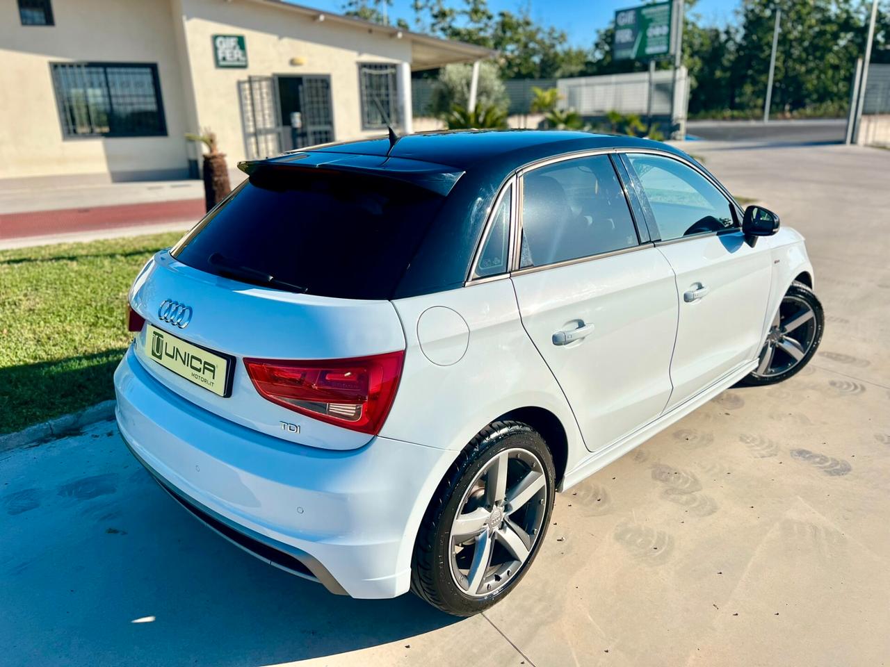 Audi A1 SPORTBACK 1.6 TDI S Line edition 90CV S-TRONIC AUTOM. UNICA