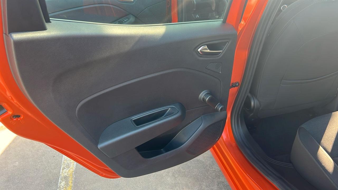 Renault Clio TCe 100 CV GPL 5 porte Equilibre N1 4 Posti Iva Esposta