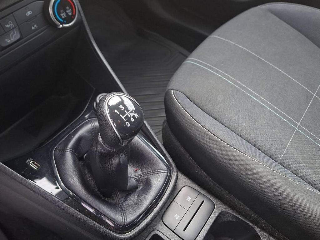 Ford Fiesta 5 Porte 1.1 Titanium