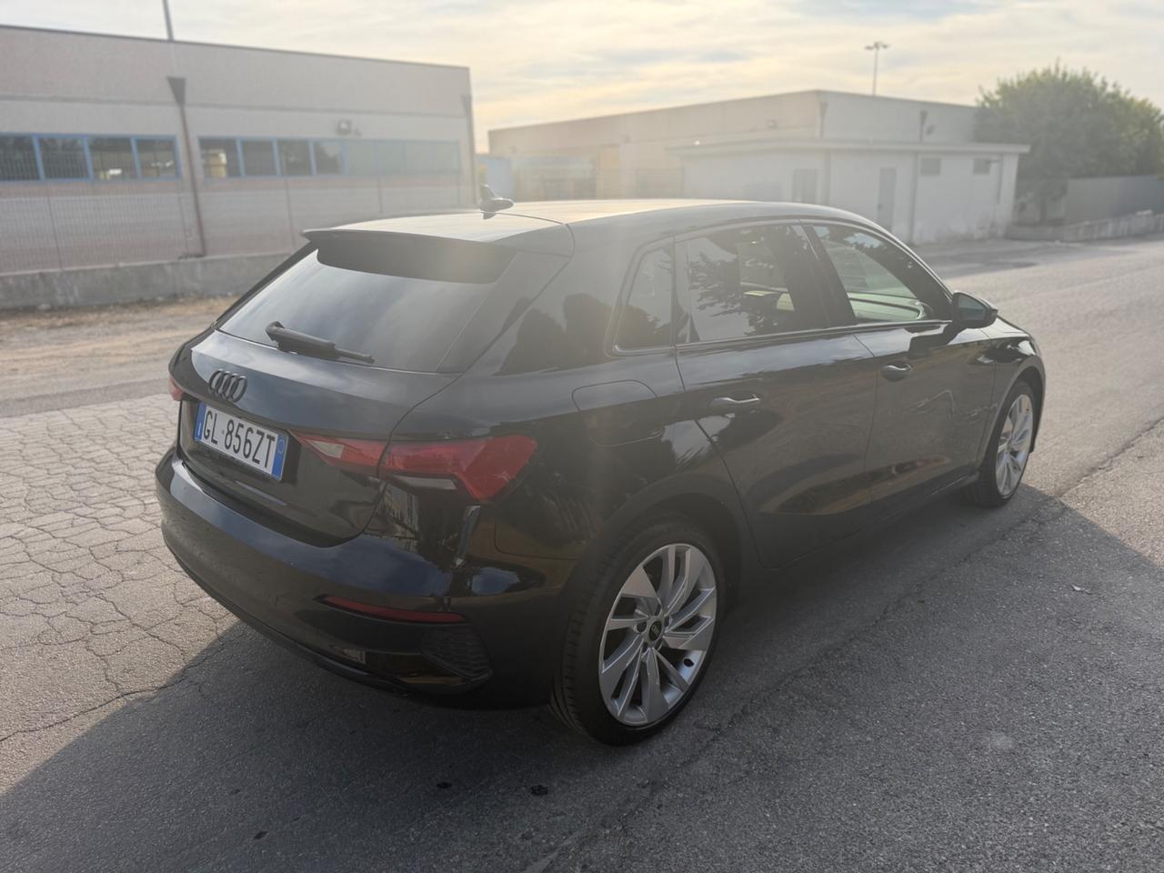 Audi A3 SPB 35 TDI S line edition IDENTITY BLACK