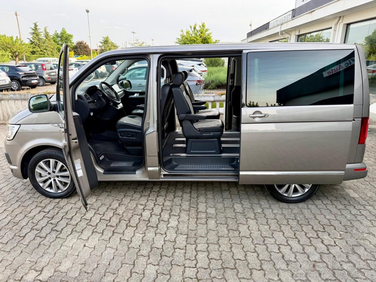 Volkswagen Transporter 2.0 GENERATION SIX FULL OPTIONAL