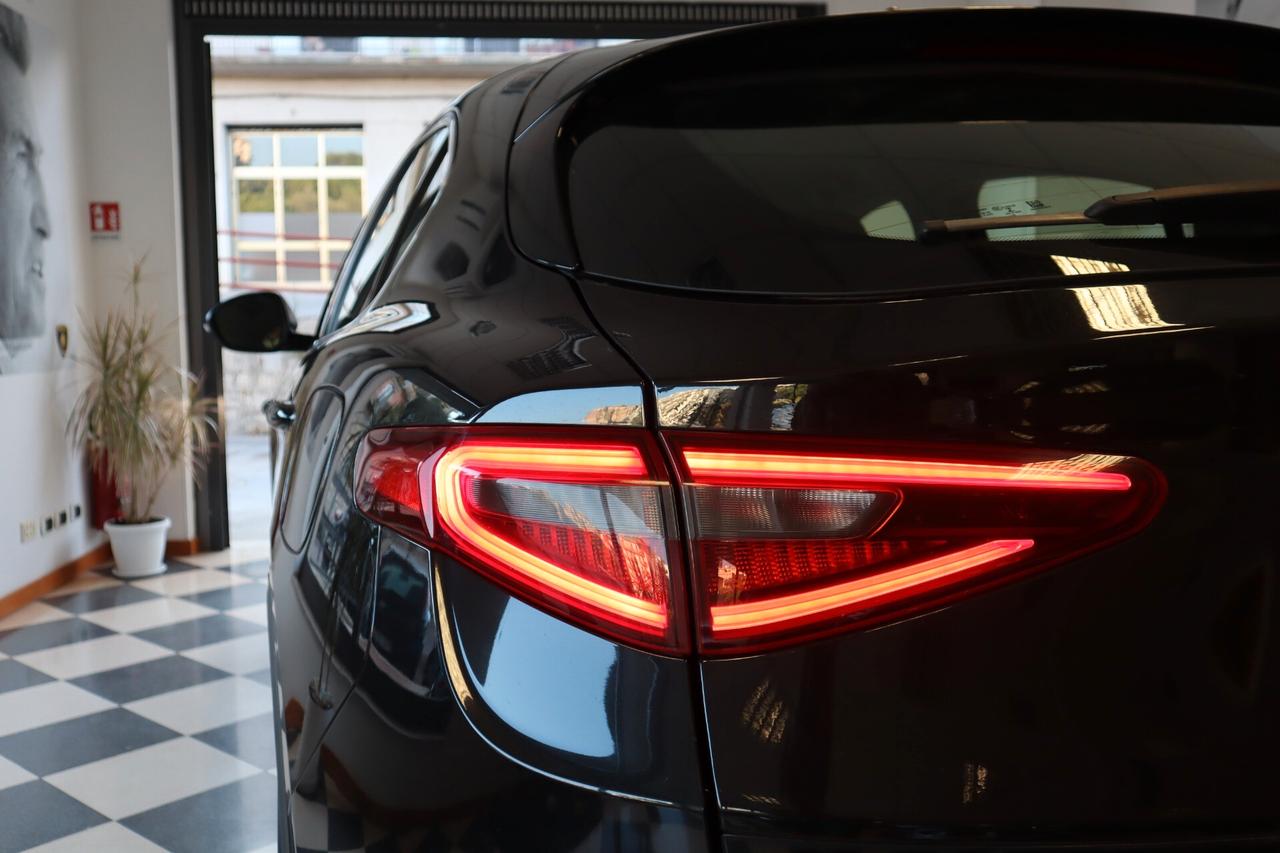 Alfa Romeo Stelvio 2.2 Turbodiesel 160 CV AT8 RWD Business