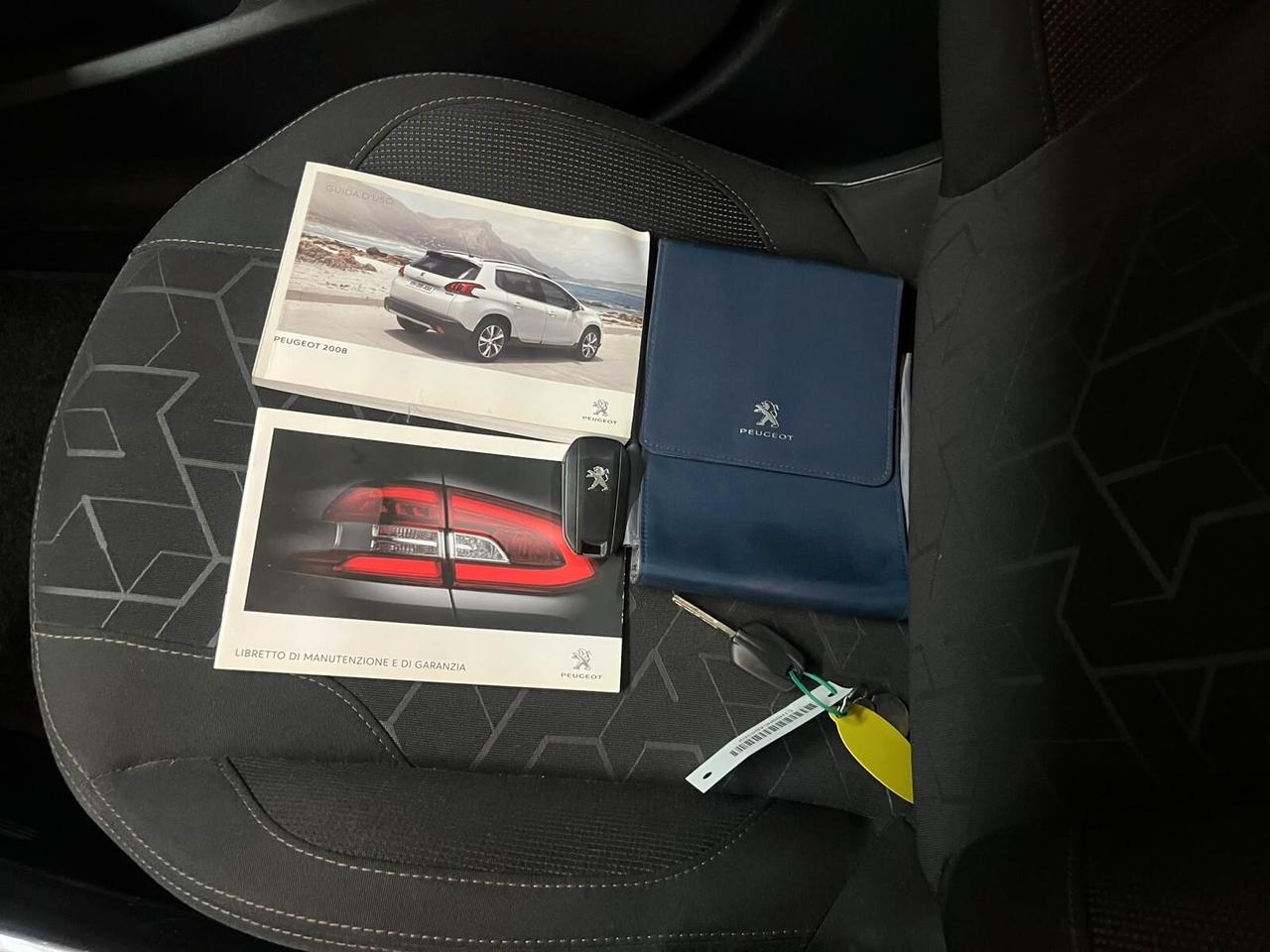 Peugeot 2008 1.6 e-HDi 92 CV *NEOPATENTATI*