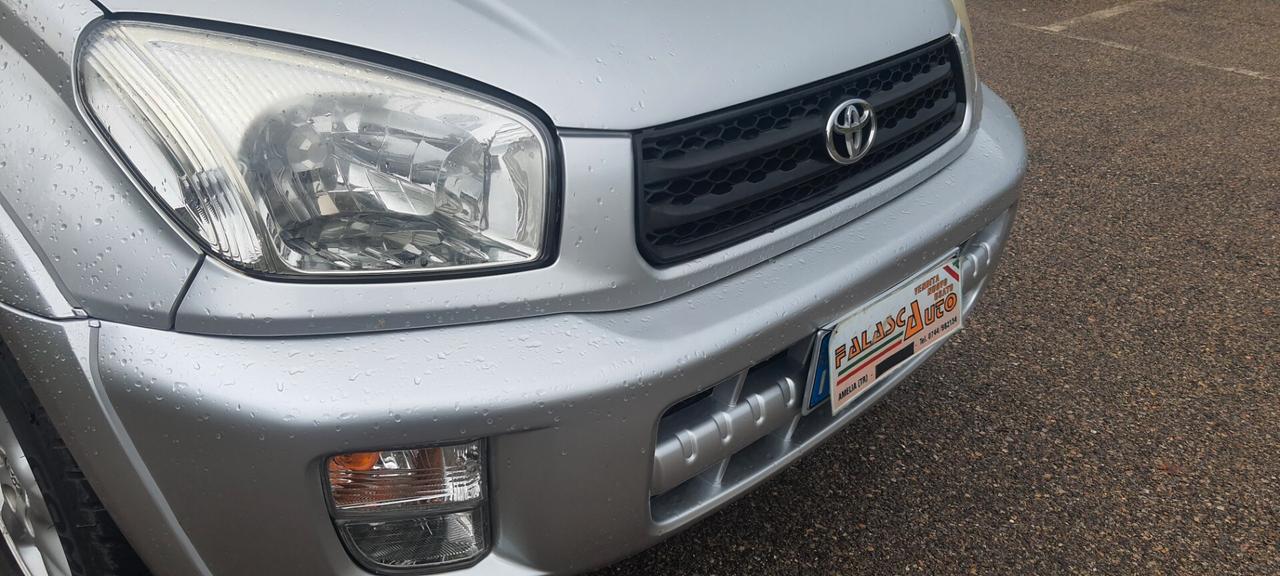 Toyota RAV 4 RAV4 2.0 Tdi D-4D 5 P. PERFETTA