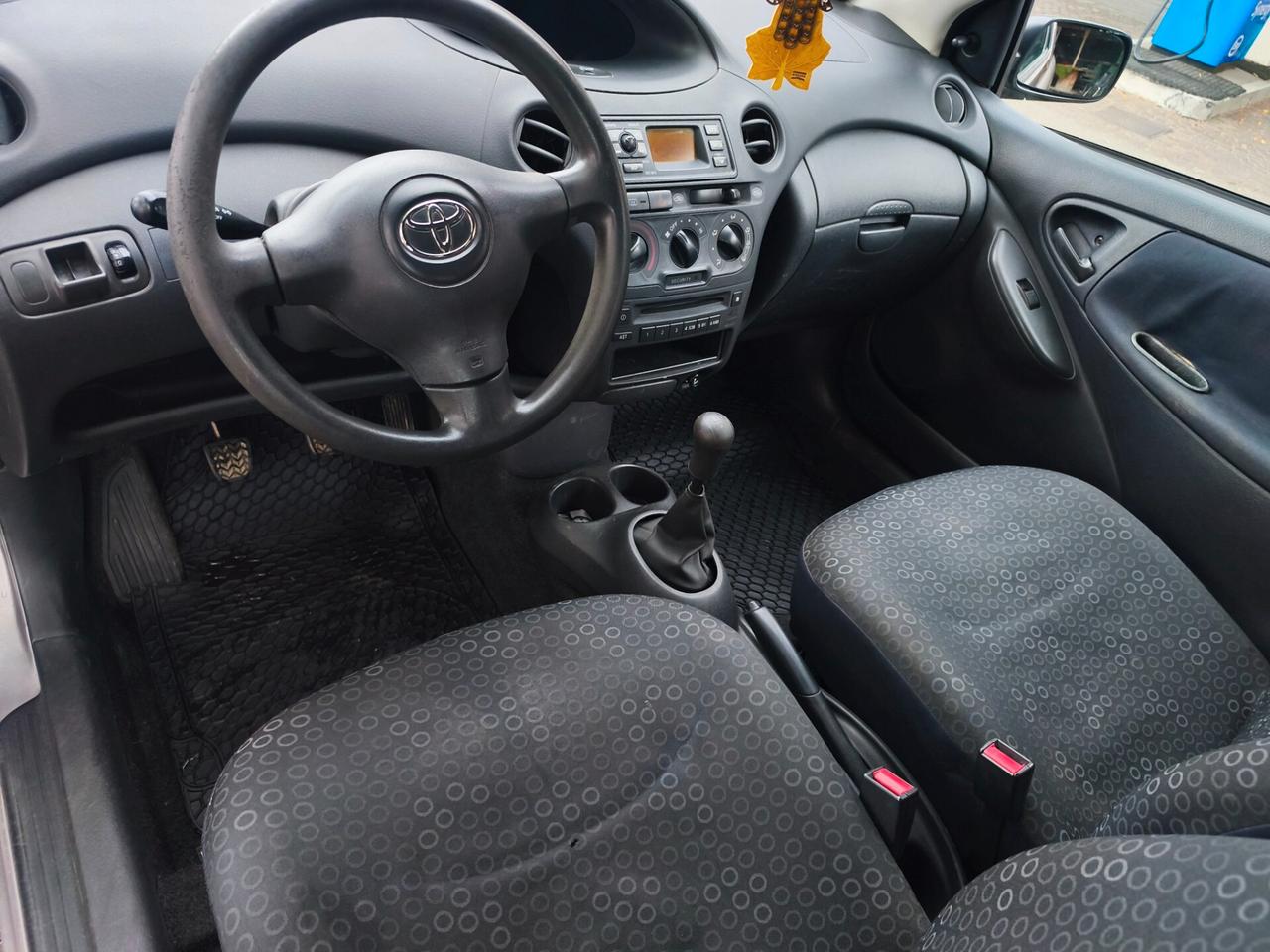 Toyota Yaris 1.0i 16V cat 3 porte Sol