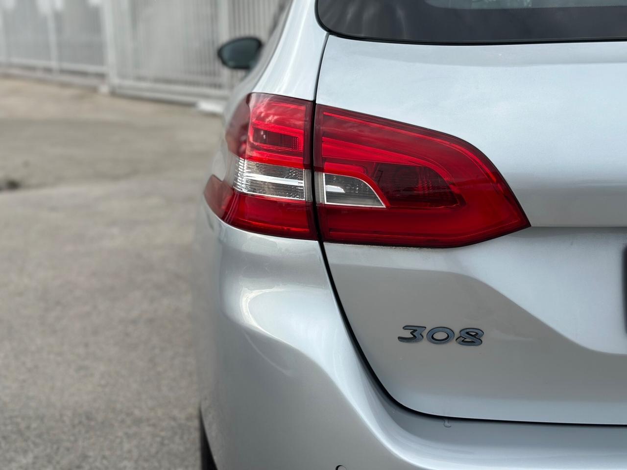 Peugeot 308 2015 1.6 115 CV SW Business PERFETTA