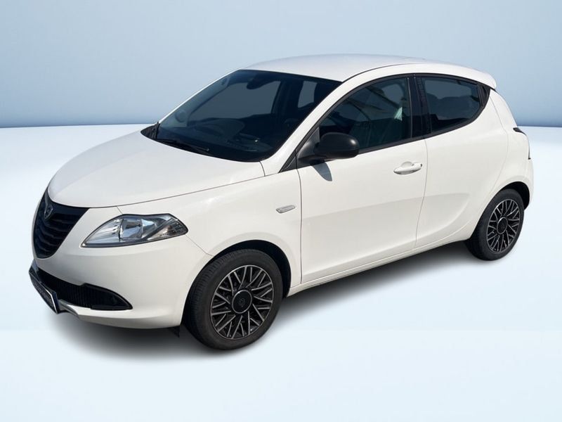 Lancia Ypsilon 1.2 8V S MOMODESIGN 69CV E6