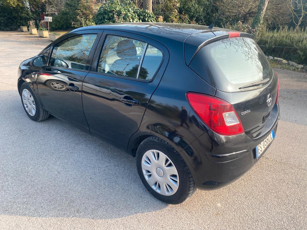Opel Corsa 1.2 5 porte Edition