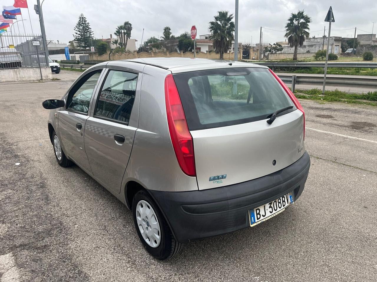 Fiat Punto 1.2i cat 5 porte SX