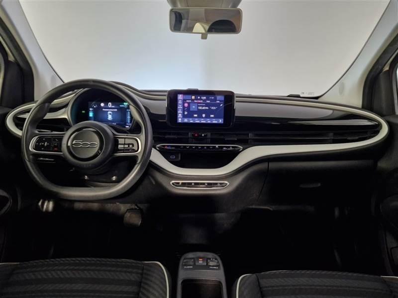 Fiat 500 500e Berlina 42 kWh La Prima