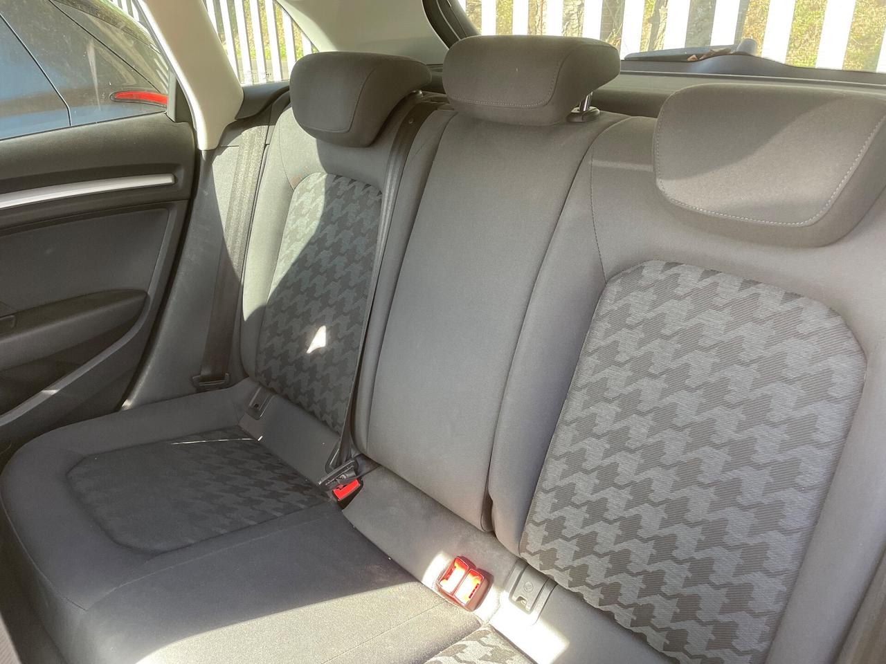 Audi A3 1.6 TDI clean diesel S tronic Ambition