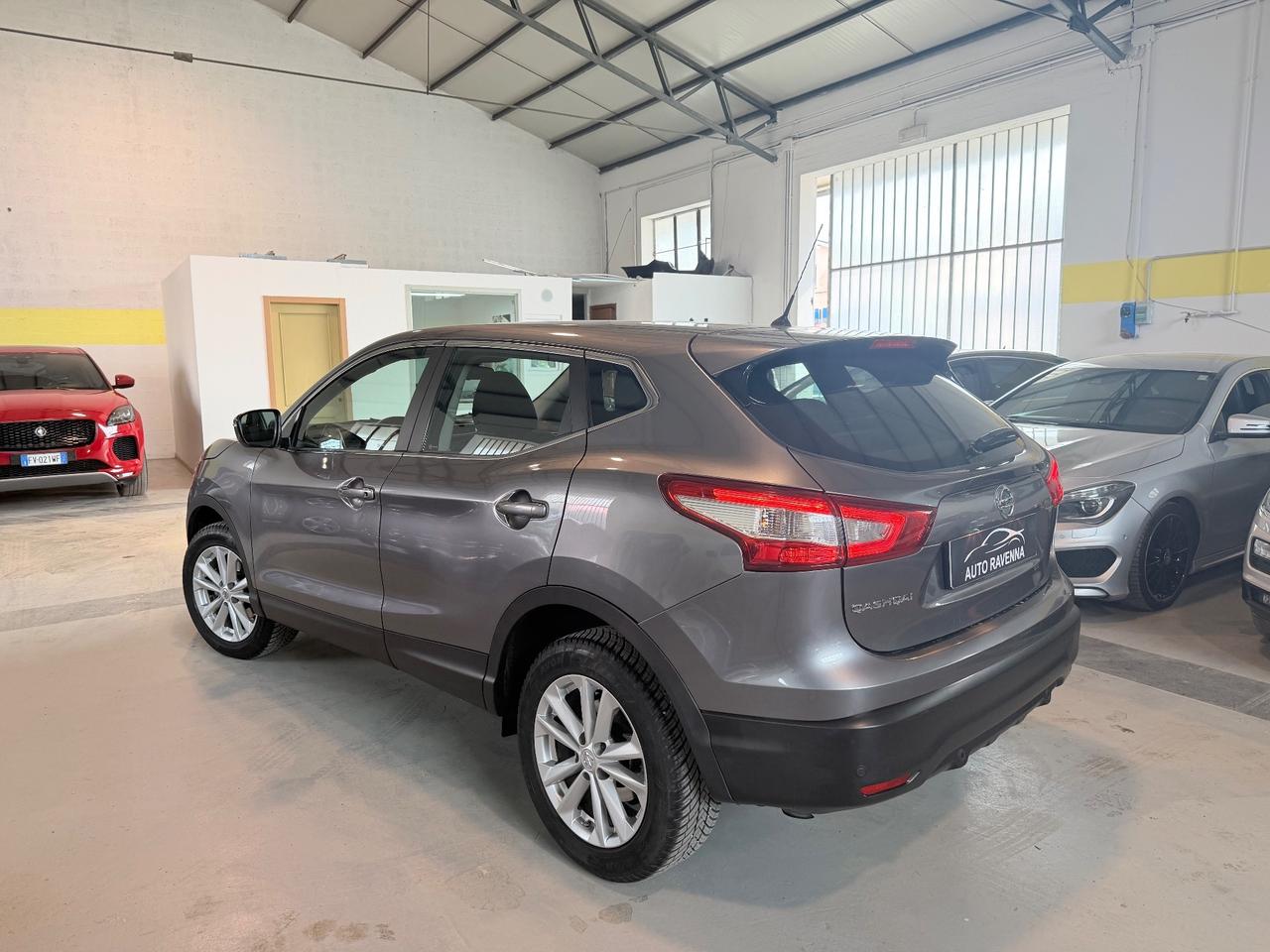 Nissan Qashqai 1.2 DIG-T N-Connecta euro6