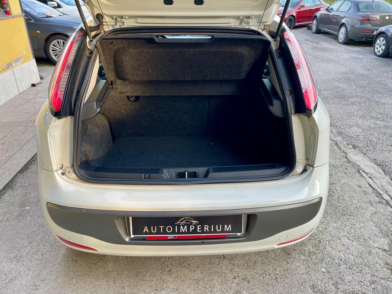 Fiat Punto Evo Punto Evo 1.4B/Met 57kw OK NEOPATEN