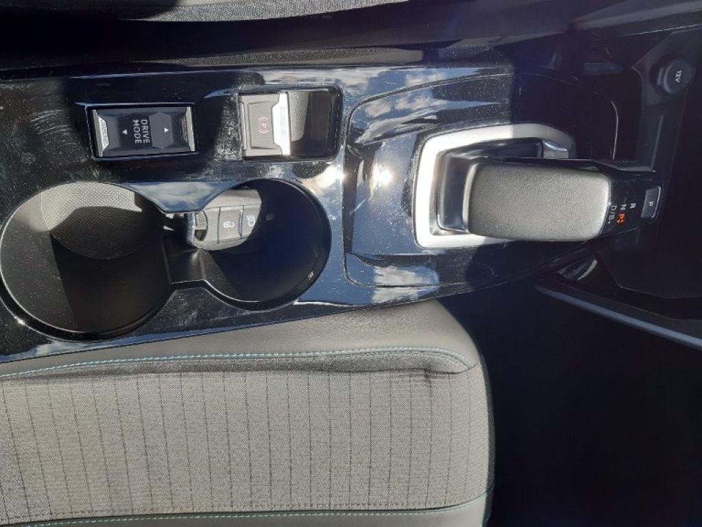Peugeot 208 motore elettrico 136 CV 5 porte GT