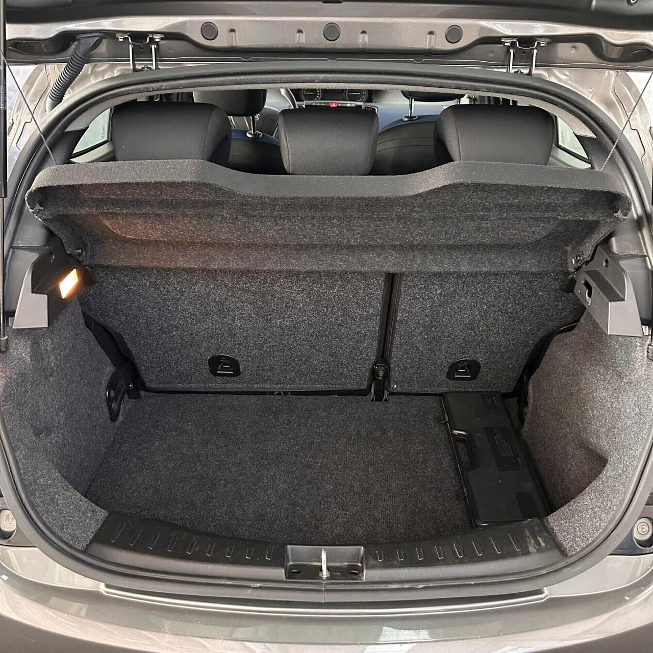 Lancia Ypsilon 1.2 69 CV 5 porte Silver