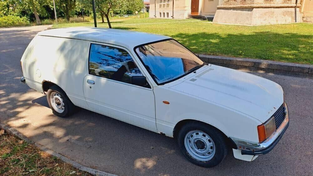 Opel delivery van