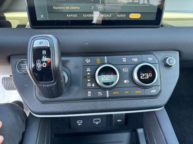 Land Rover Defender 110 3.0d i6 mhev 200cv auto 7pti TETTO GANCIO