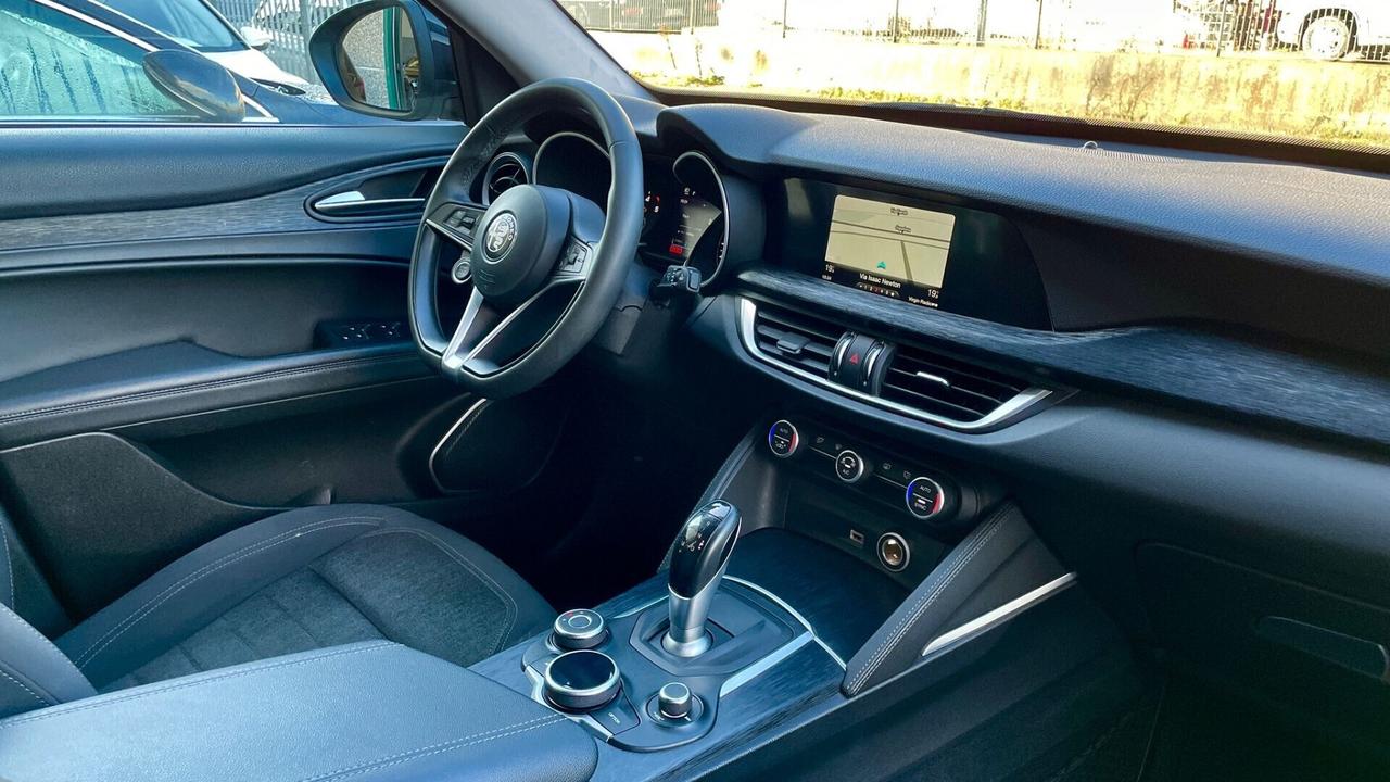 ALFA ROMEO STELVIO 2.2 TURBODIESEL AT8 Q4 190CV – LED, PORTELLONE ELETTRICO, CRUISE CONTROL