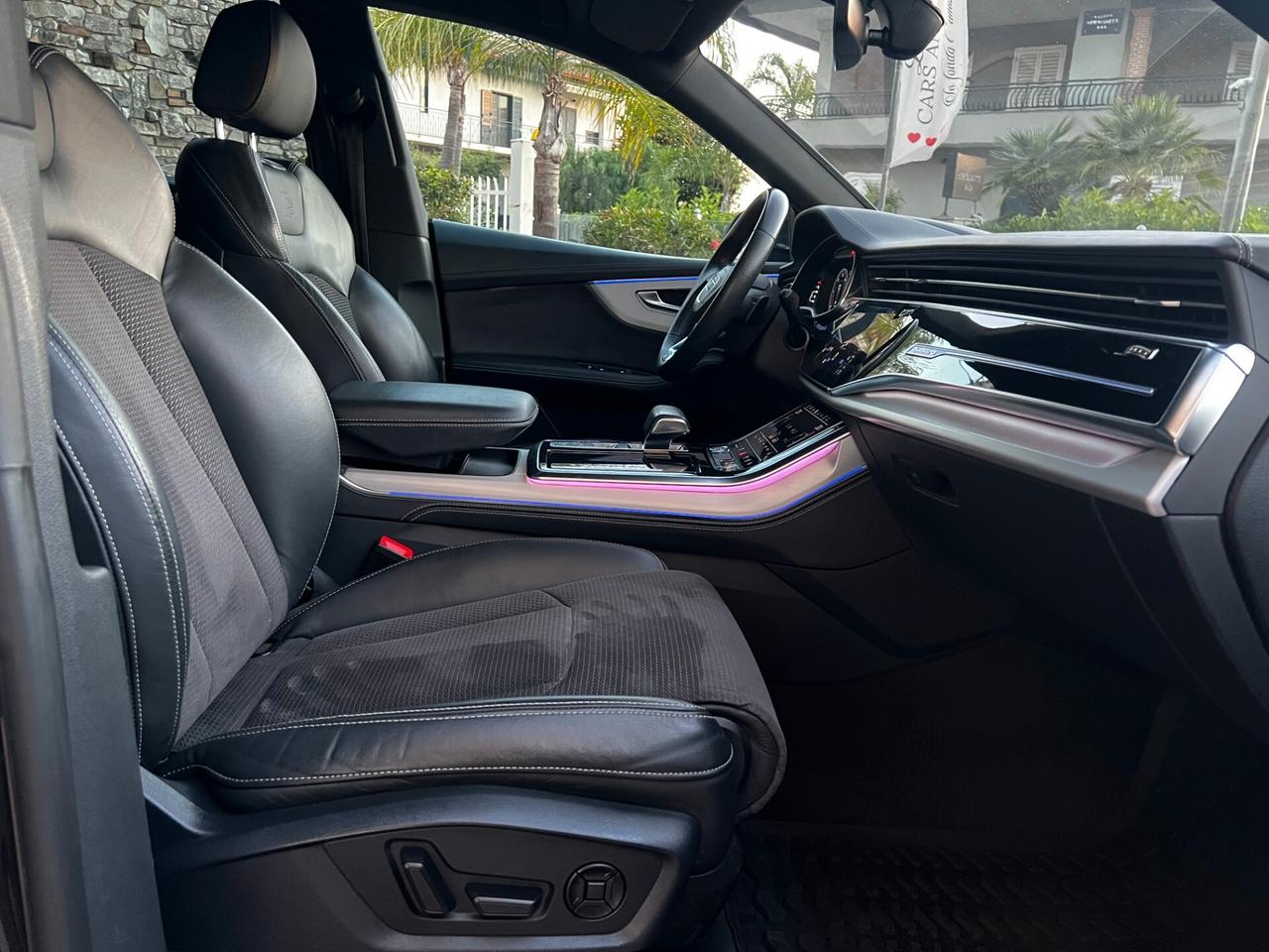Audi Q8 50 TDI 286 CV Quattro-2XS LINE-TOTAL BLACK