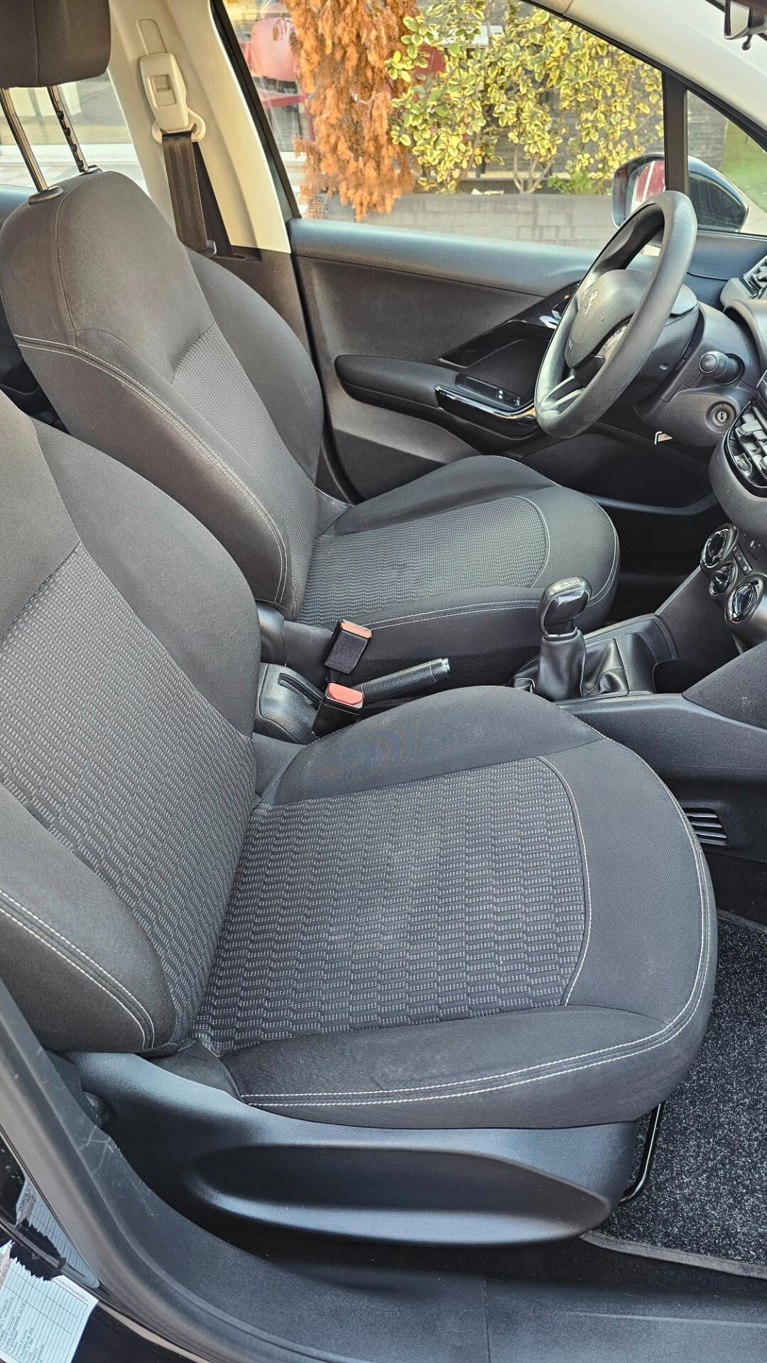 Peugeot 208 BlueHDi 75 5 porte Allure