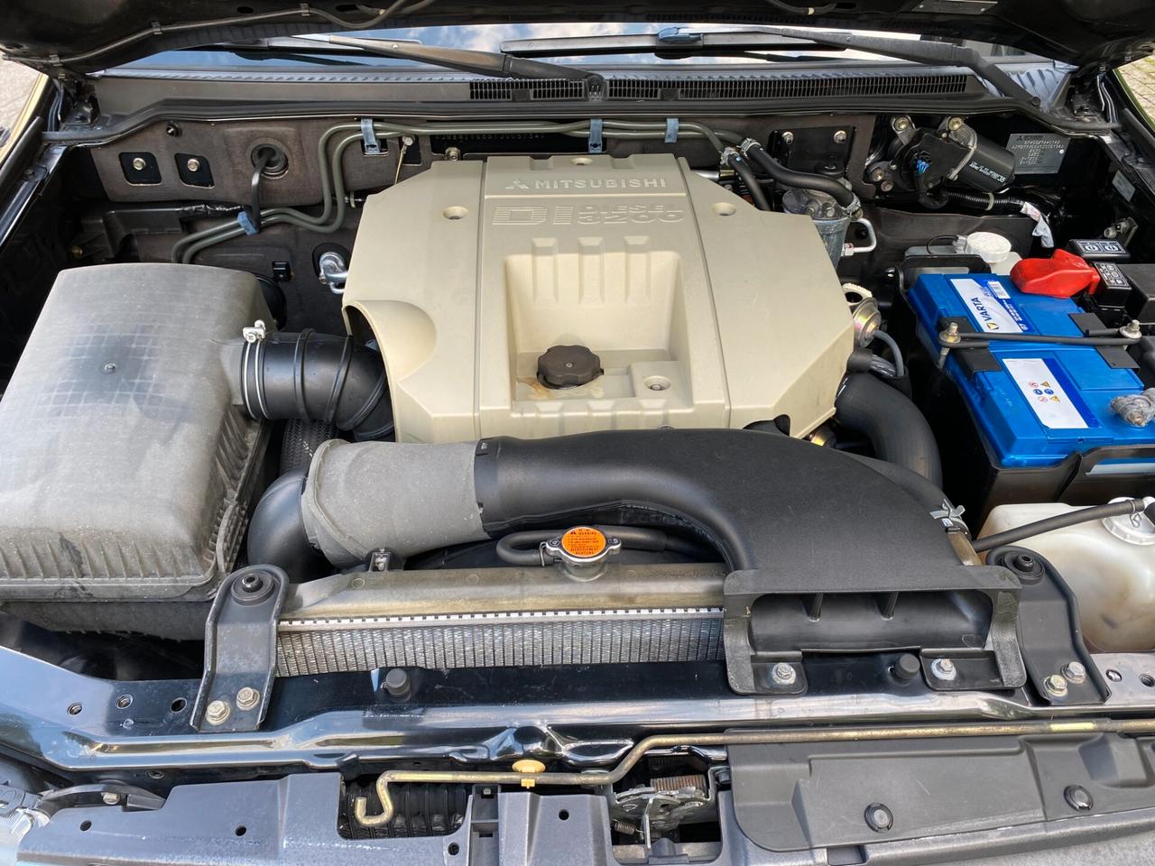 Mitsubishi Pajero 3.2 16V DI-D 3p. GLS1