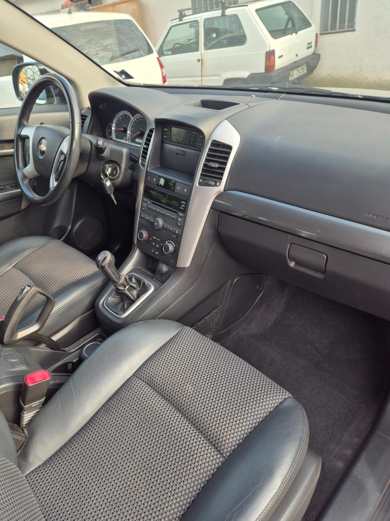 Chevrolet Captiva 2.0 VCDi 2WD 7 POSTI