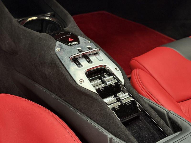 Ferrari SF90 SF90 Spider