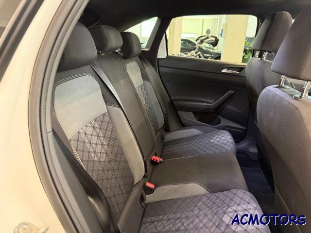 VOLKSWAGEN Taigo 1.0 TSI 110 CV DSG R-Line
