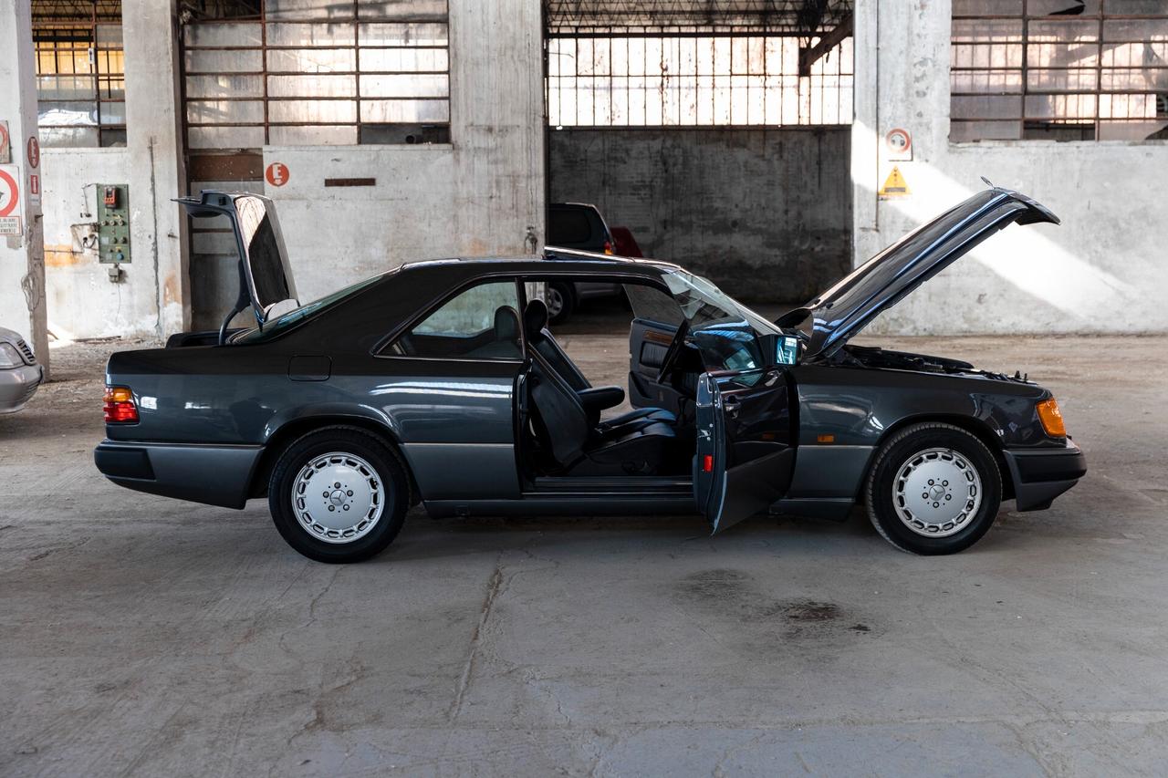 Mercedes-benz 300 CE cat Coupé