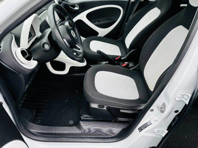 SMART ForFour 1.0 70CV Passion UNICO PROPRIETARIO*INTERNI BIANCO