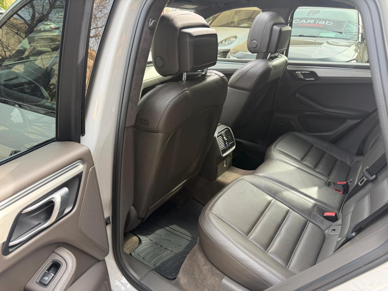 Porsche Macan 2.9 Turbo