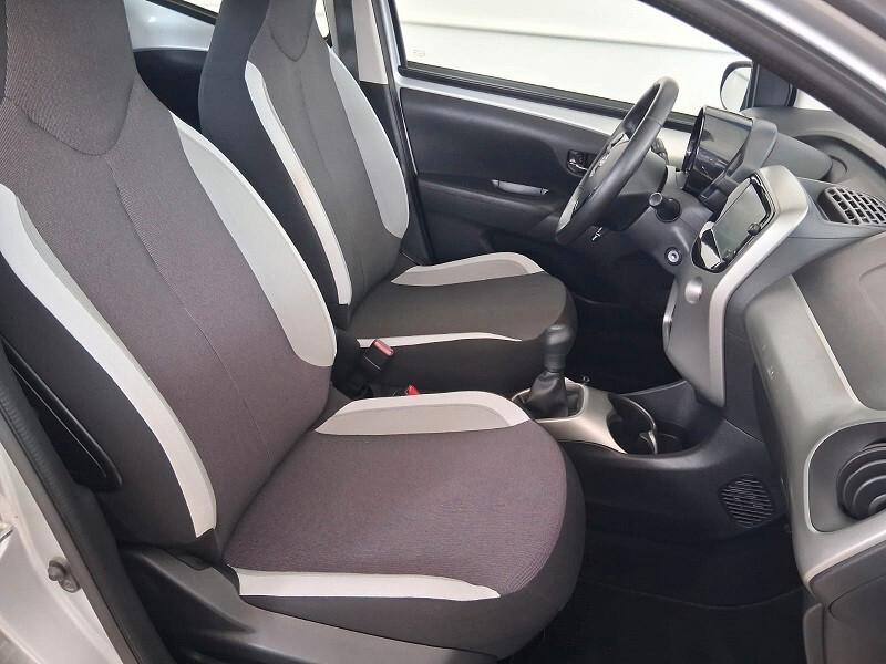 Toyota Aygo 1.0 VVT-i 69 CV 5 porte x-play