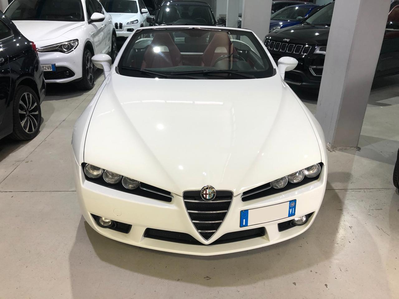 Alfa Romeo Spider 1750 TBi