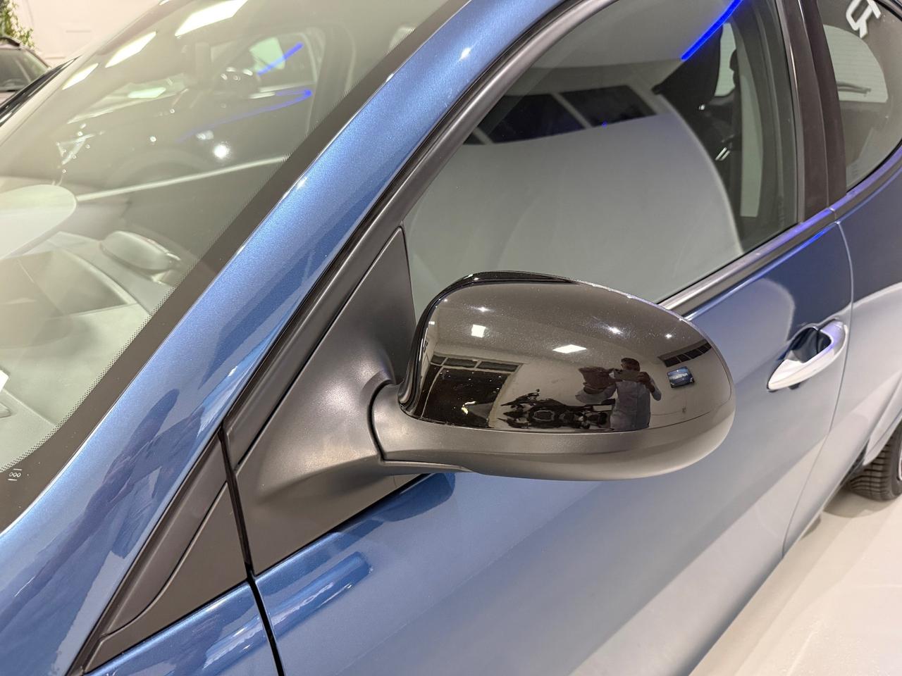 Lancia Ypsilon 1.0 FireFly S&S Hybrid Gold