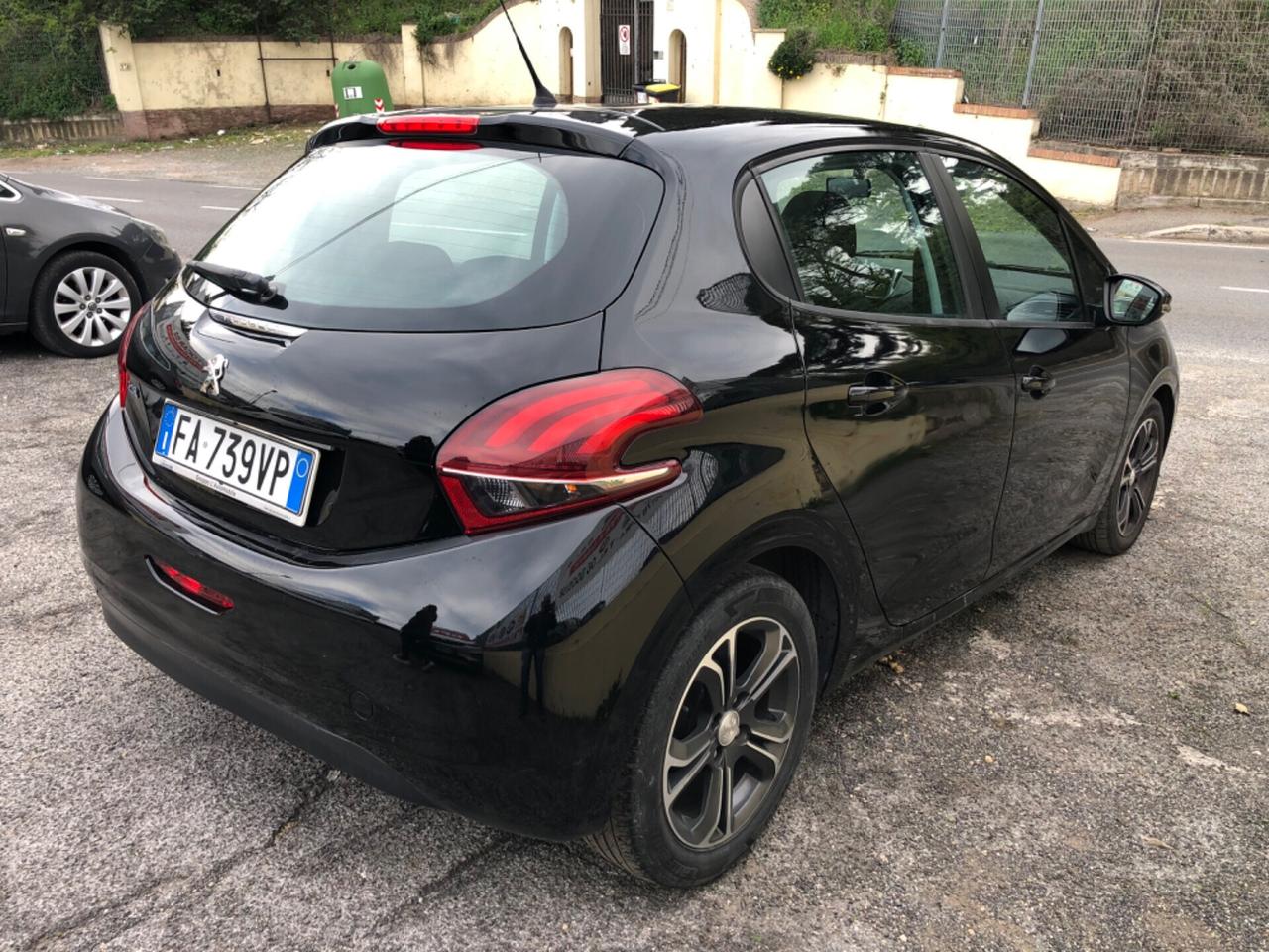 Peugeot 208 1.4 HDi 5 porte Allure - Garanzia 12 Mesi