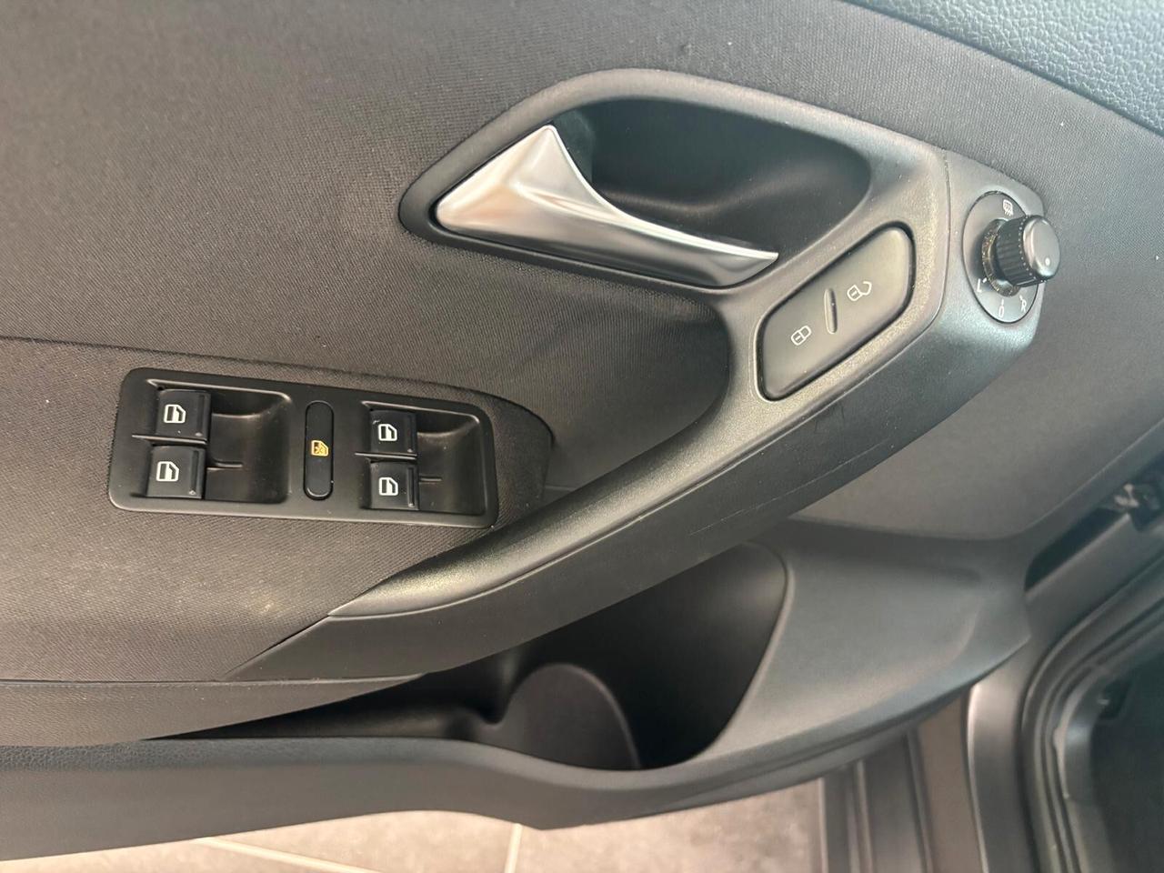 VOLKSWAGEN POLO ANNO 2010 DS 1.6 ADATTA NEOPATENTATI KM 155 mila