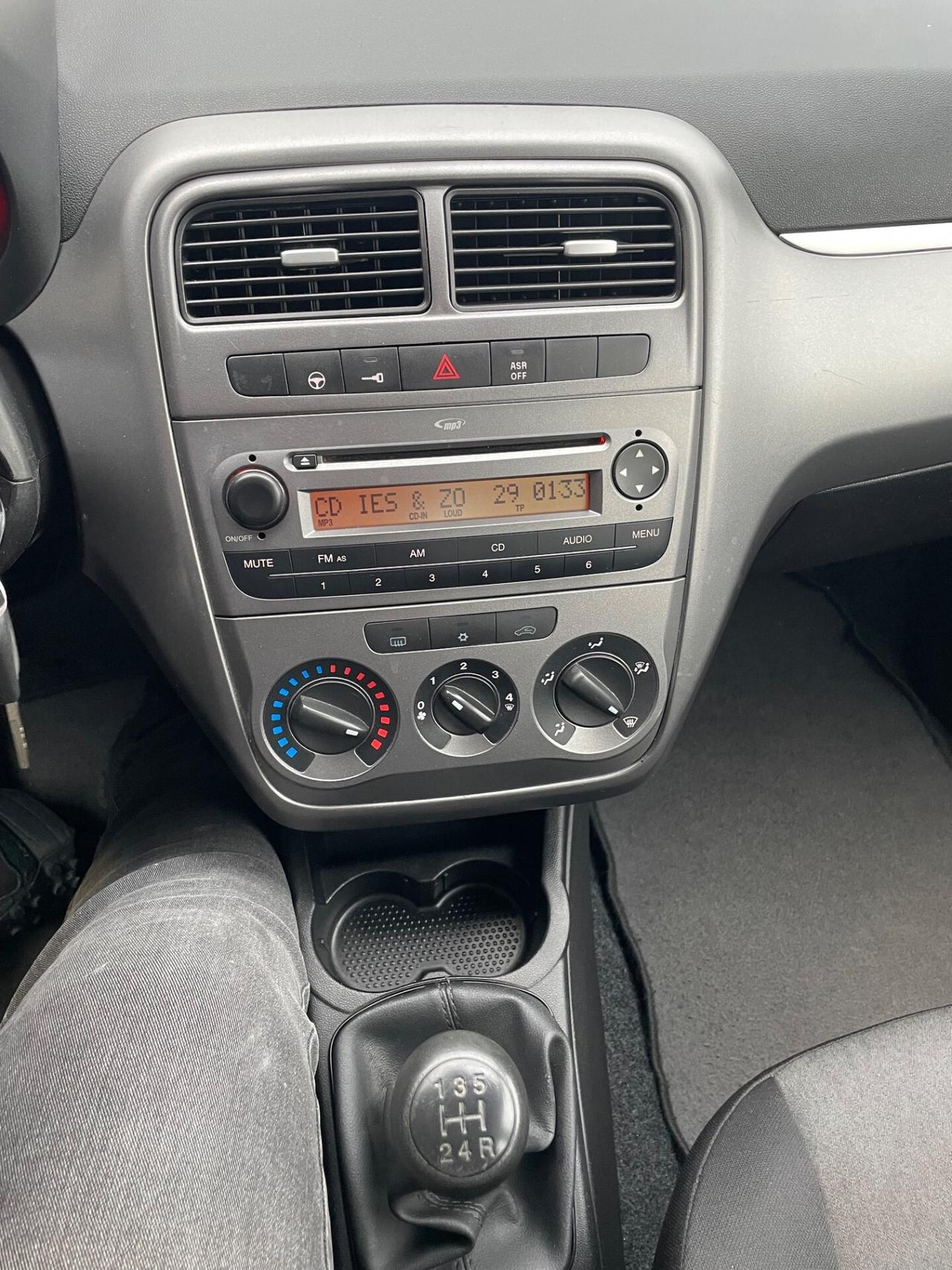 Fiat Punto 1.3 MJT anno 2014 ok per neo patentati