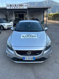 Volvo V40 D4 R-design Momentum