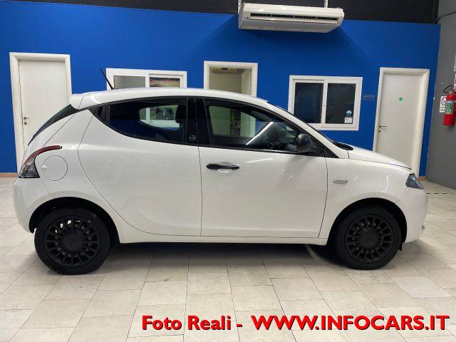 LANCIA Ypsilon 1.0 FireFly 5 porte PROMO ! Hybrid Ecochic Silver