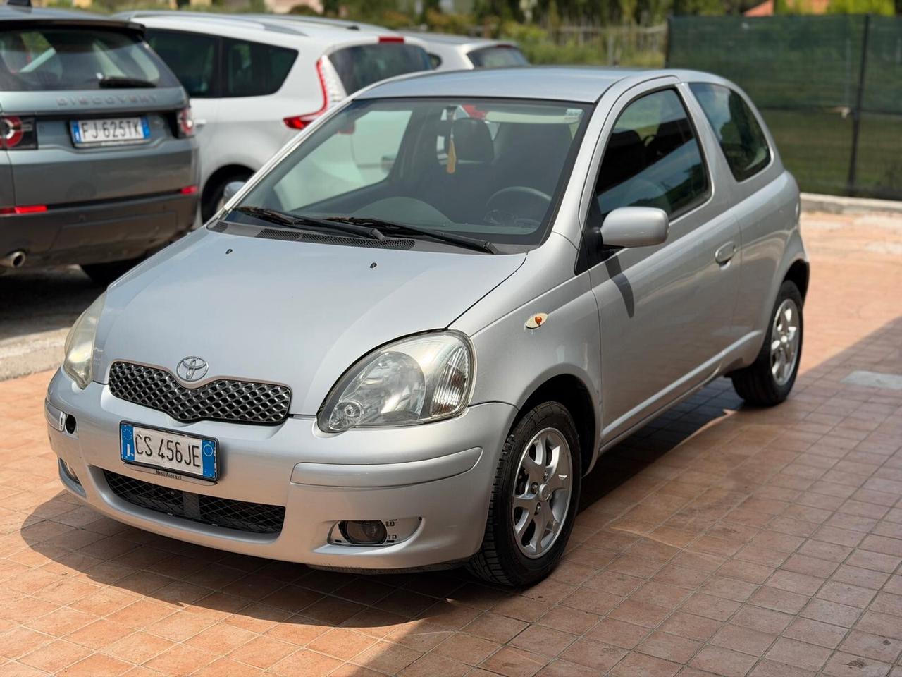 Toyota Yaris 1.0i 16V cat 3 porte Sol